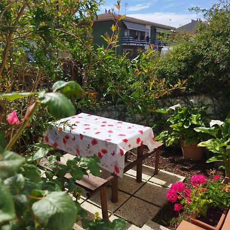 ונטורינה טרמה La Casetta Dei Grilli - Accanto Alle Terme Di Venturina E 10" Dal Mare מראה חיצוני תמונה